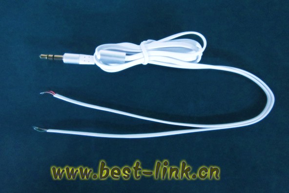 Flat headphone wire harnees